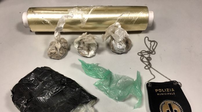 SPACCIATORE OCCUPAVA ABUSIVAMENTE UN LOCALE: SEQUESTRATI TRE OVULI DI EROINA