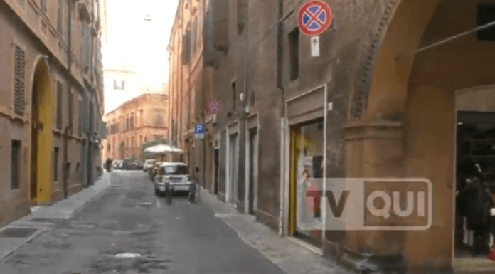 LADRI E SPACCIATORI: POLIZIOTTI A PIEDI ED IN BICI BLOCCANO TRE MALVIVENTI