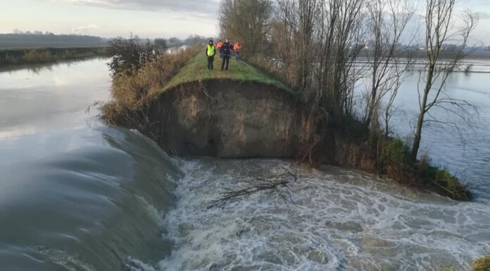 FINALE EMILIA, CEDE L’ARGINE DEL CANALE DIVERSIVO, ALLAGATE DIVERSE AREE AGRICOLE