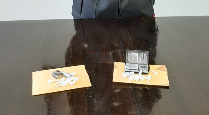 SPACCIO IN CITTA’: IN FUGA FINISCONO IN VICOLO, ARRESTATI DAI CARABINIERI