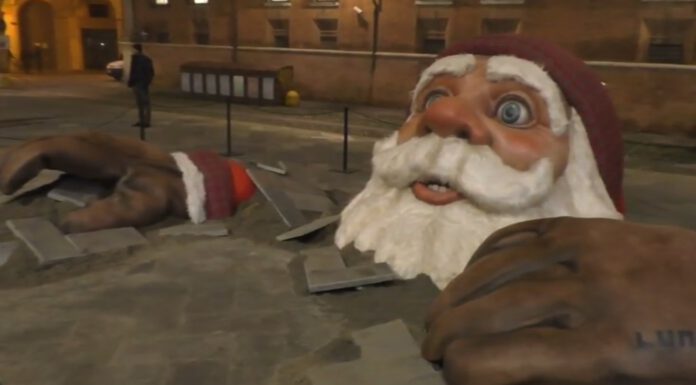 NATALE A MODENA: SI ACCENDONO LE LUMINARIE E IN CENTRO E’ GIÀ FESTA