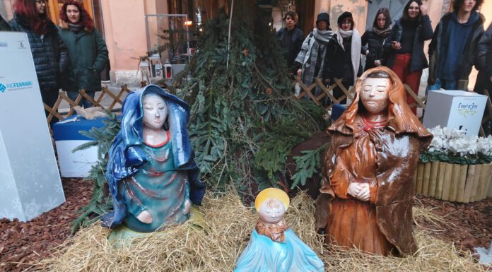 ISTITUTO VENTURI, UNA NATIVITÀ IN CERAMICA PER PIAZZETTA DELLE OVA