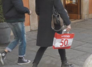 SALDI INVERNALI, DAL 3 GENNAIO PARTE LA CORSA AGLI SCONTI