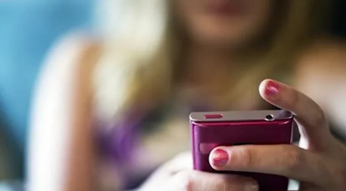 FOTO HOT DI RAGAZZINE, SEI INDAGATI A MODENA