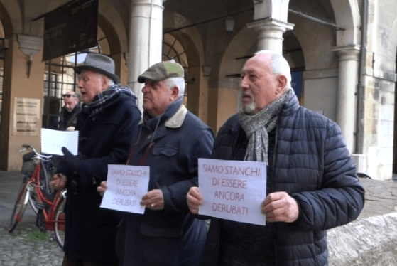 FURTI AL VILLAGGIO ZETA, LA RABBIA DEI RESIDENTI ESASPERATI