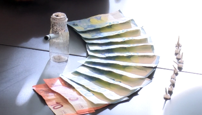 DROGA IN STAZIONE, SPACCIATORI SORPRESI A VENDERE CRACK