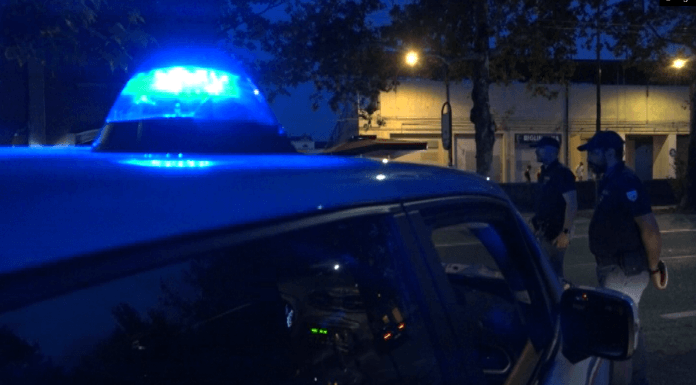 UNDICI AUTO DANNEGGIATE, POLIZIA DENUNCIA UN UBRIACO MOLESTO
