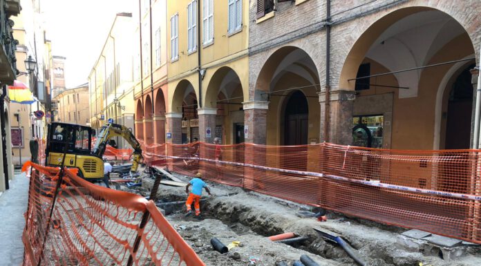 CANTIERI IN CENTRO: TERMINATI IN CANALCHIARO, DISAGI IN CANALINO