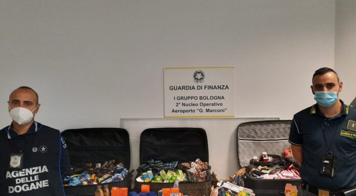 ALL’AEROPORTO MARCONI: SEQUESTRATI UN QUINTALE DI FARMACI IRREGOLARI