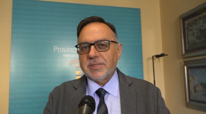 DIDATTICA A DISTANZA?, NON SE NE PARLA. LA SCUOLA NON SI CHIUDE