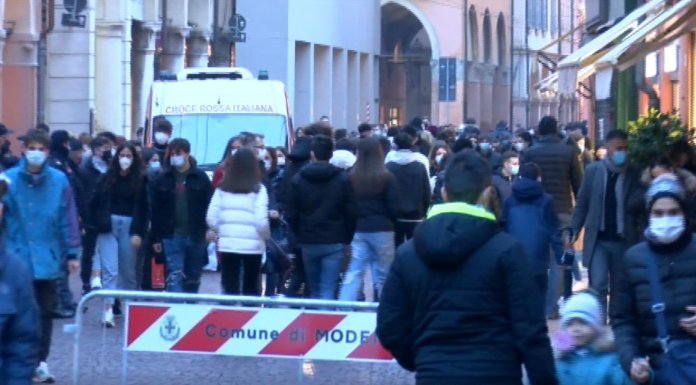 CENTRO STORICO, TRANSENNE PER EVITARE RESSE. MA LE VIE SONO PIENE