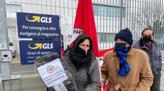 LA RICORRENZA: TORNA LA BEFANA COMUNISTA E PORTA IL CARBONE A GLS