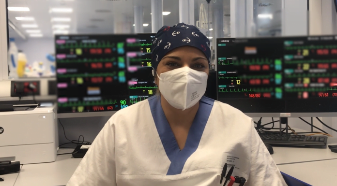 STORIE IN CAMICE, GLI INFERMIERI DI MODENA: “I VERI EROI SONO I PAZIENTI”