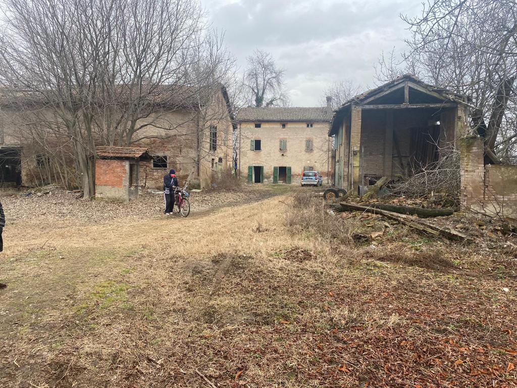 CAMPAGNE DI FORMIGINE, TROVATO UOMO MORTO IN UN CASOLARE ABBANDONATO - Tv  Qui Modena