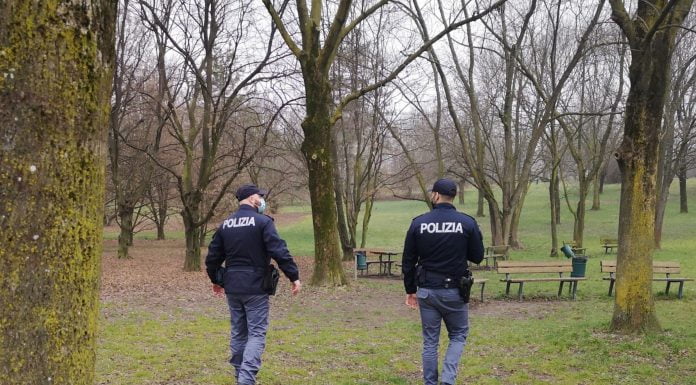 SI ALLONTANANO DA CASA ALL’INSAPUTA DEI GENITORI: DUE BIMBI DI 7 ANNI RITROVATI DALLA POLIZIA DI STATO