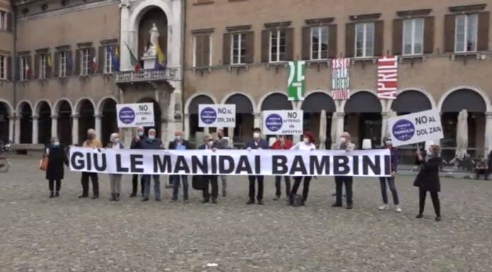 PIAZZA GRANDE, MANIFESTAZIONE CONTRO IL DDL ZAN