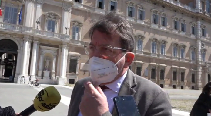 MERCATO ALBINELLI, MUZZARELLI REPLICA: “IL PARCHEGGIO E’ ALLA STAZIONE PICCOLA”