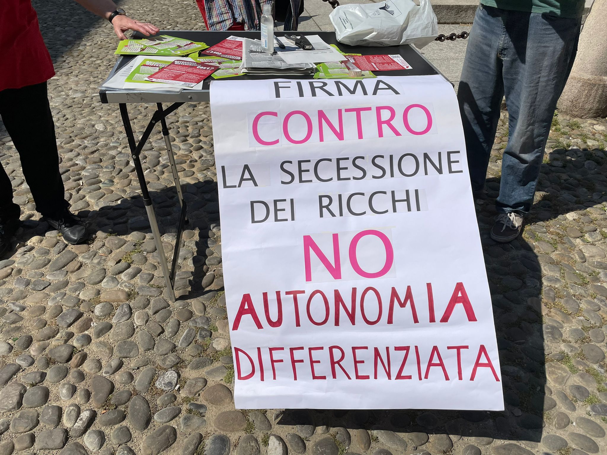 AUTONOMIA DIFFERENZIATA, RACCOLTA FIRME DEL COMITATO PER IL NO - Tv Qui  Modena