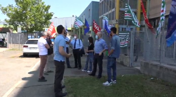 DI NUOVO SCIOPERO: PRESIDIO DI AUTOFERROTRANVIERI-INTERNAVIGATORI