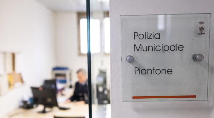 PENSIONATO TROVA PORTAFOGLI CON CONTANTI E LO AFFIDA ALLA POLIZIA LOCALE DI MARANELLO