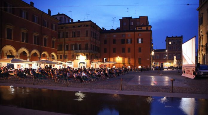 PIAZZA ROMA, LA NOTTE DI SAN LORENZO ARRIVA LA LAMBRUSCOLONGA
