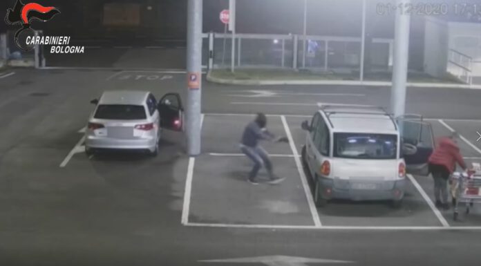 FURTI NELLE AUTO, SGOMINATA UNA BANDA RESPONSABILE DI 43 COLPI