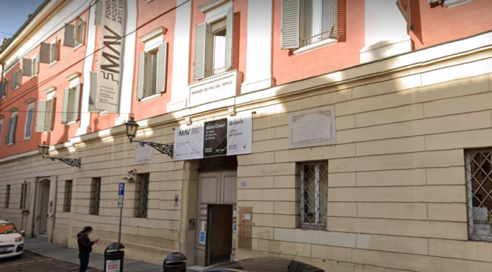 AL VIA LAVORI DI RIQUALIFICAZIONE ALLA BIBLIOTECA DELFINI