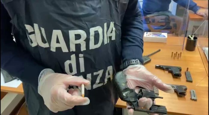 NARCOTRAFFICO, FINANZA SGOMINA UNA BANDA. ARRESTI ANCHE A MODENA