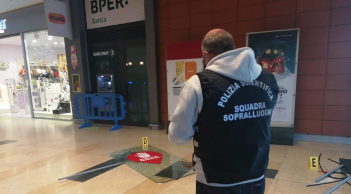 SPARATORIA AL BORGOGIOIOSO, MALVIVENTI ASSALTANO UN PORTAVALORI: FERITA UNA GUARDIA GIURATA