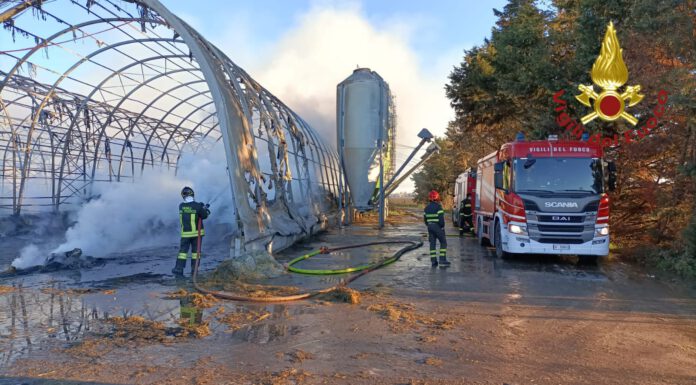 GANACETO, A FUOCO 1500 ROTOBALLE IN UNA AZIENDA AGRICOLA