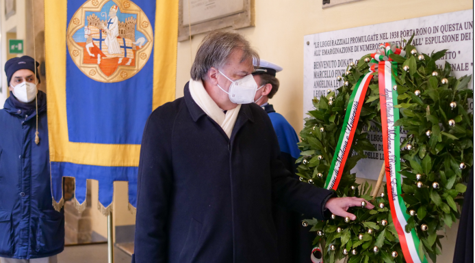 GIORNATA DELLA MEMORIA, MODENA SI STRINGE PER RICORDARE LE VITTIME DELLA SHOAH