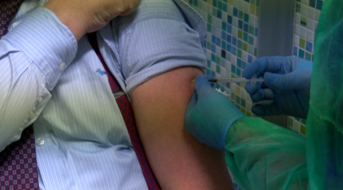 VACCINAZIONI COVID, QUARTA DOSE ‘BY NIGHT’ PER OVER 60 ANNI