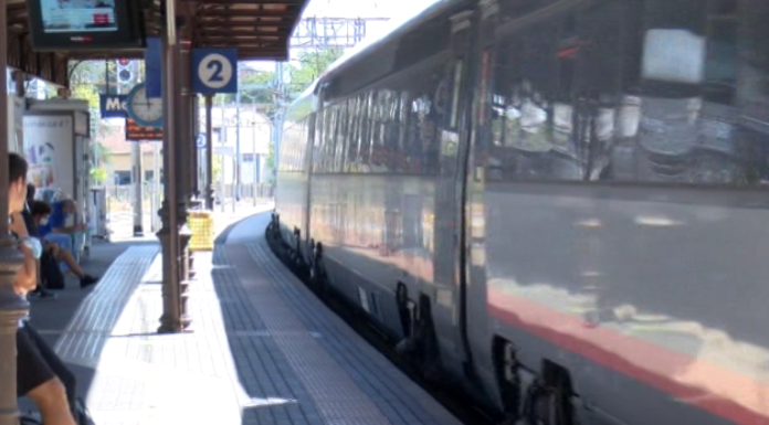 CAPOTRENO AGGREDITO, PASSEGGERO SENZA MASCHERINA LO PICCHIA