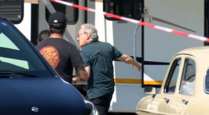 FILM SUL DRAKE, IL REGISTA MICHAEL MANN AL CIMITERO DI SAN CATALDO