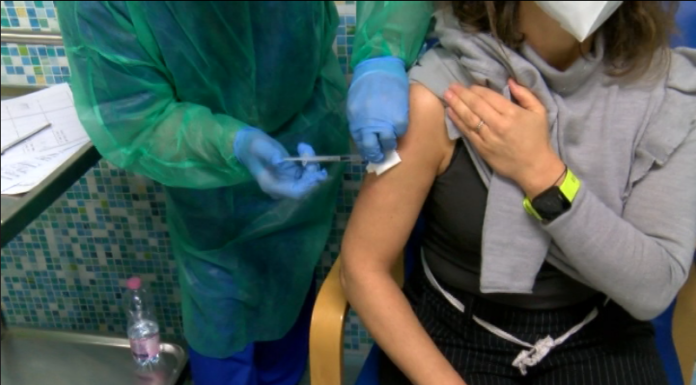 QUARTA DOSE, ULTIMI APPUNTAMENTI PER OVER 60. ADESIONE AL 46%