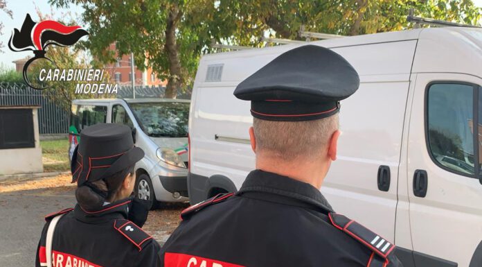 BOMPORTO, LADRI MESSI IN FUGA DAI CARABINIERI: RECUPERATI DUE FURGONI