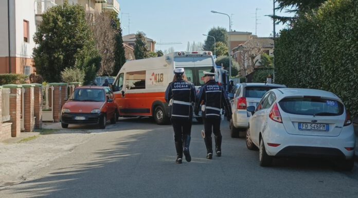 TRAGEDIA IN VIA NITTI, 88 ENNE MUORE LUNGO LA STRADA