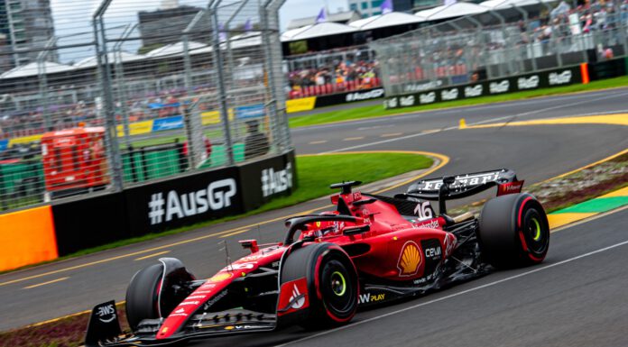 FORMULA 1. LA FERRARI DI SAINZ IN SCIA A VERSTAPPEN NELLE LIBERE A SILVERSTONE. GUAI PER LECLERC