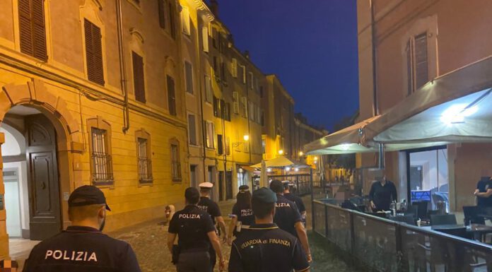 MOVIDA, LA POLIZIA DI STATO INTENSIFICA I CONTROLLI IN CENTRO A MODENA
