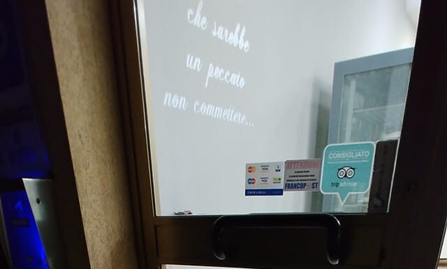 SPACCATA A CARPI, IGNOTI MALVIVENTI ASSALTANO LA GELATERIA MANZONI