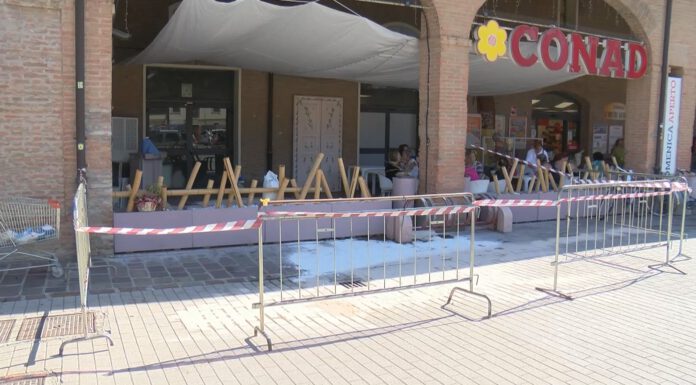 VANDALI A CAMPOGALLIANO, MINORENNI IN AZIONE, DETURPATA L’AREA DEL BAR BARBATRUCCO