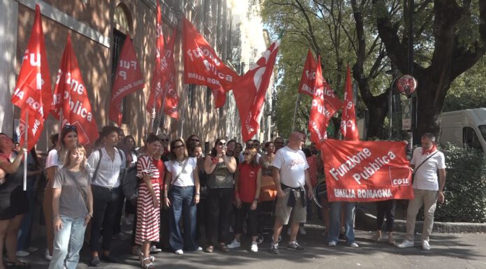 INSEGNANTI DI SOSTEGNO, MANIFESTAZIONE PER CHIEDERE UN LAVORO STABILE