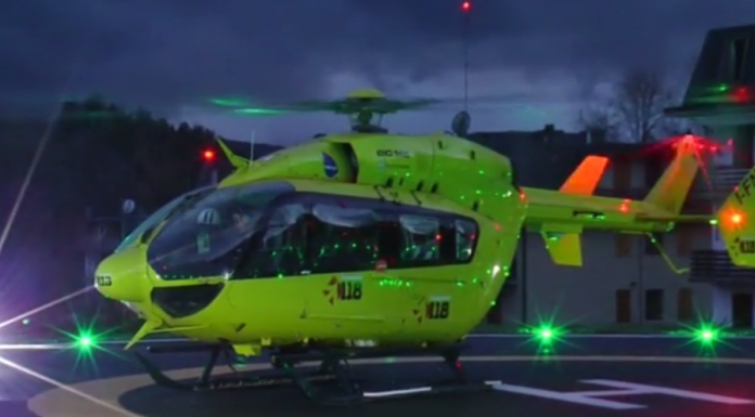 13ENNE CADE DAL BALCONE, TRASPORTATA IN ELISOCCORSO