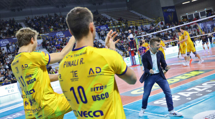 PASSIONE TIE-BREAK, IL MODENA VOLLEY FA DUE SU DUE AL QUINTO SET, BATTUTA VERONA
