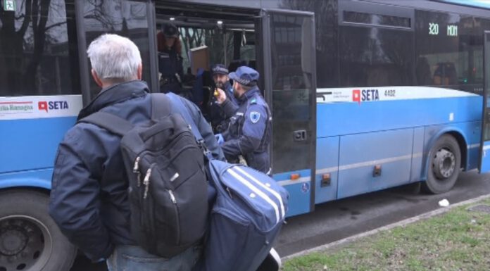 ACCOLTELLATO SUL BUS, 20ENNE DEVE RISPONDERE DI TENTATO OMICIDIO AGGRAVATO