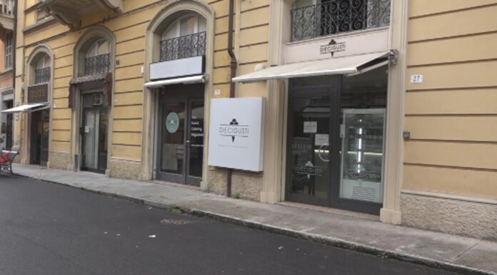 CALLE DI LUCA, DA’ IN ESCANDESCENZE E AGGREDISCE GELATAIA CON UN MARTELLO