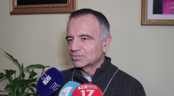 ARTISTA FERITO, LA CONDANNA DI MONSIGNOR ERIO CASTELLUCCI