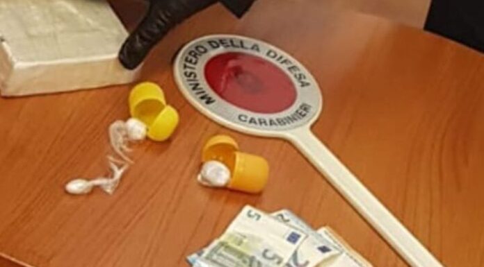 TRASPORTA DROGA IN AUTO, 36ENNE ARRESTATO DAI CARABINIERI
