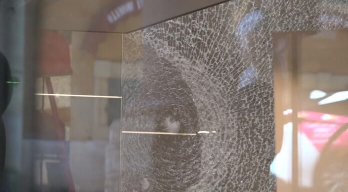 SPACCATA IN CENTRO, GIOIELLERIA NEL MIRINO: “ERANO PROFESSIONISTI”