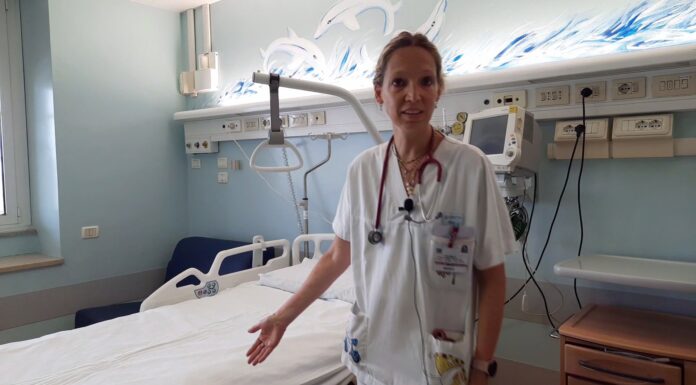 DONAZIONE AL POLICLINICO, DUE NUOVI LETTINI PER I PICCOLI PAZIENTI ONCOLOGICI